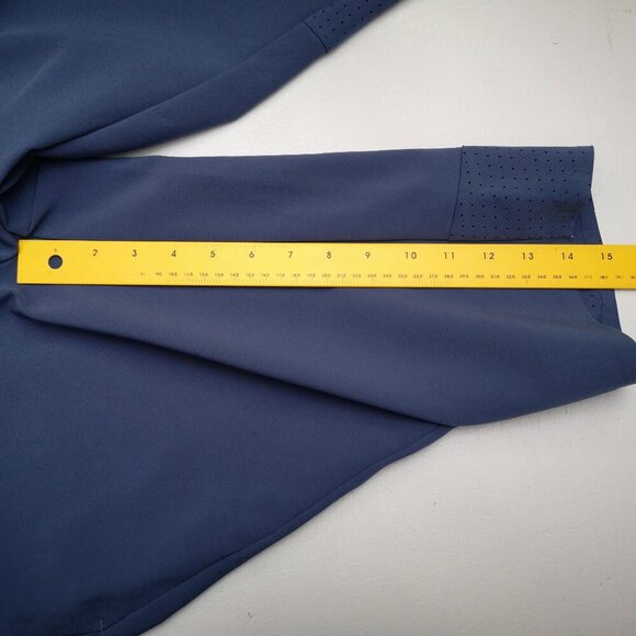 Annika by Cutter & Buck Ladies Size Medium Blue CB Dry Tec 50+ UPF Golf Shorts - Picture 12 of 12